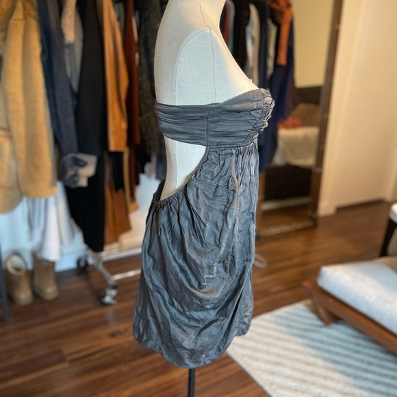 Zara dress peekaboo back. - Picture 3 of 4